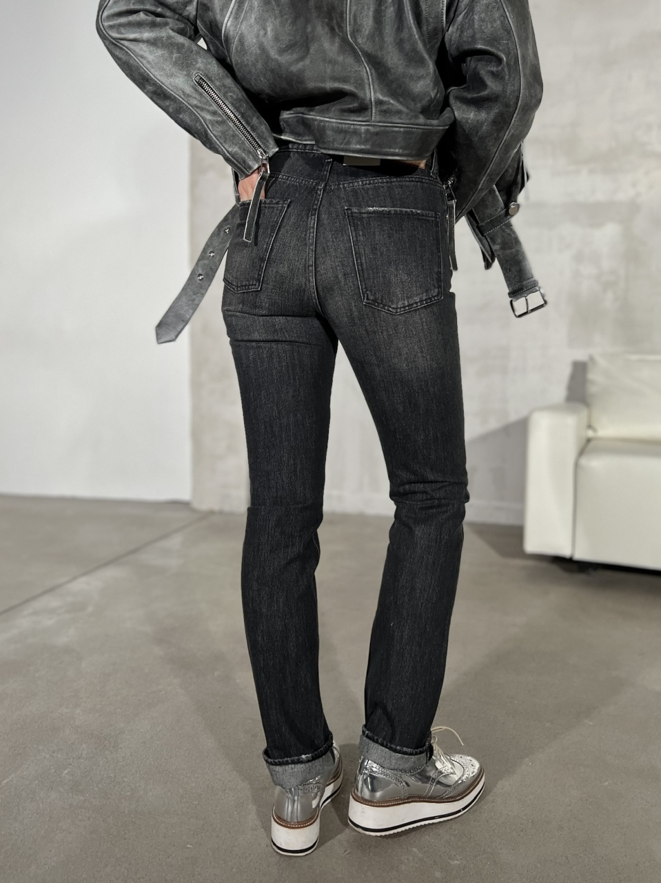 Прямые джинсы черного цвета из 100% хлопка