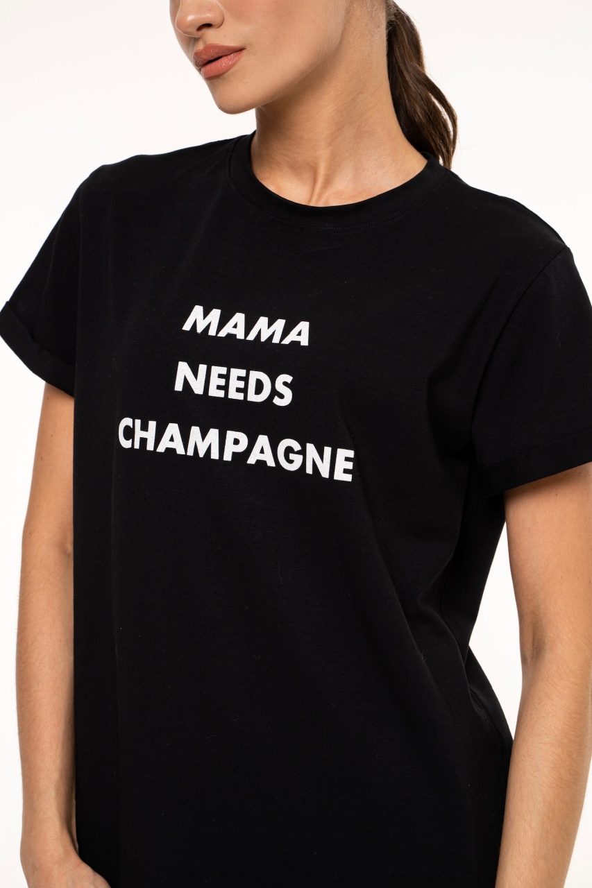 Футболка из 100% хлопка в черном цвете с надписью «Mama needs champagne»