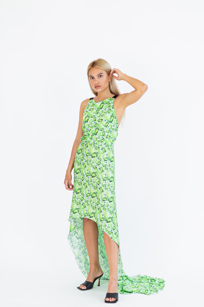 Зеленое платье с бабочками из искусственного шелка