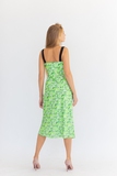 Зеленое платье с бабочками в бельевом стиле